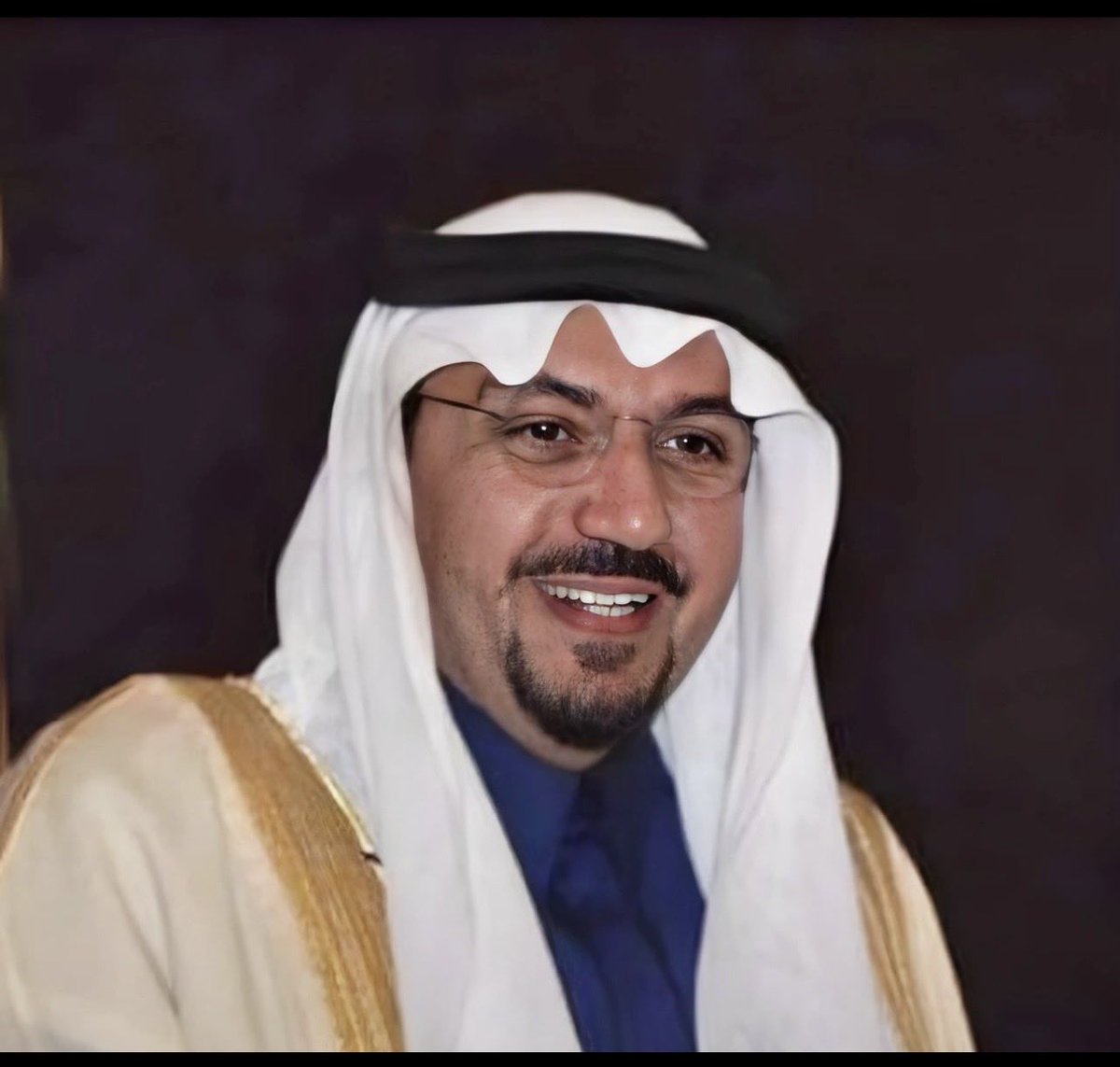 A_A_Annassar's tweet photo. الف الف مبروك لأهالي القصيم تمديد تكليف صاحب السمو الملكي الامير الدكتور فيصل بن مشعل بن سعود أمير لمنطقة القصيم ،فهو رائد النهضه بالقصيم وحبيب أهلها وفق الله سموه الكريم . https://t.co/694bbA1iM8
