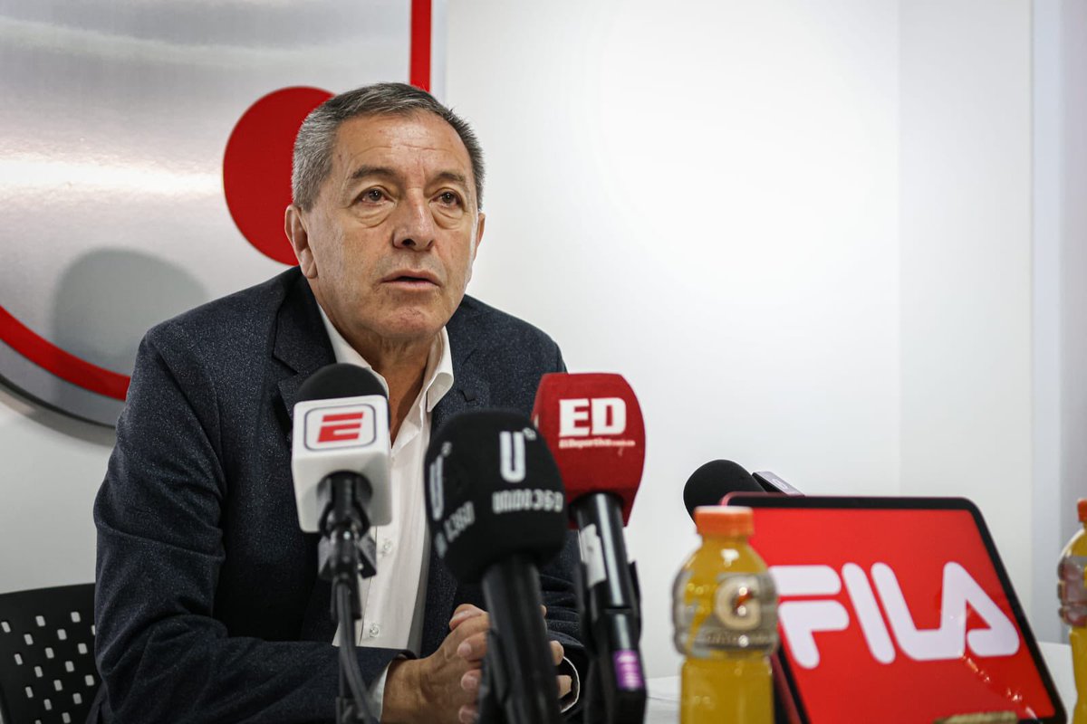 SerratoSebas298's tweet photo. A inicios de año Eduardo Méndez salió a decir que la deuda estaba en 8 mil millones de pesos.

Con los premios de las competencias internacionales de este año @SantaFe recaudó 17 mil millones.

Esto es solo un recordatorio para cuando se vuelva hablar de la “deuda”. https://t.co/l4KljTaKqe