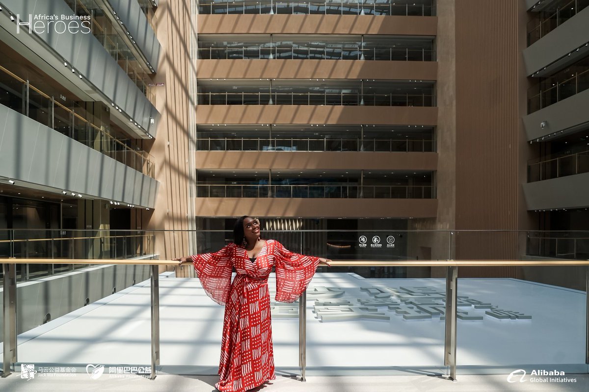 tisyamukuna's tweet photo. Je suis en Chine dans le cadre du programme African Business Heroes de la Fondation Jack Ma / Alibaba où j'ai été sélectionnée parmi le top 10 des entrepreneurs Africains sur plus de 20 000 profils.
J'essaye de vous faire un vlog de mon périple chinois jour après jour.
A très vite.