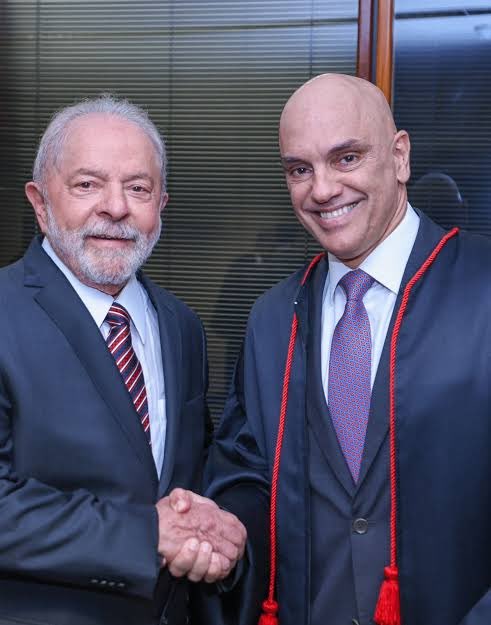 marcelobretas's tweet photo. O Brasil 🇧🇷 tem que mudar! https://t.co/BlY17pEuQK