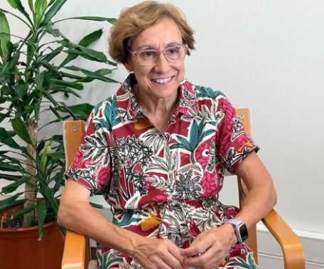 escacv's tweet photo. Vicenta Rodríguez en el inicio de curso.  Reivindica una escuela “humanizadora” sin perder de vista el acompañamiento a las familias, la identidad católica de los centros y los desafíos que plantea la inteligencia artificial 👇https://t.co/Yngh7DLaQY https://t.co/FWBPxzHRVa