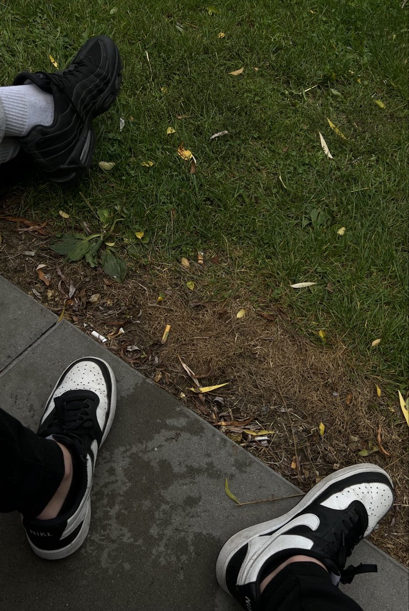 Marcinteen69's tweet photo. 2 masterów 😈czekają na swoje pieski 🐶które wyliżą panu podeszwę #findom #master #cwel #karanie #blik #socks #bankomat https://t.co/3SoWNI3QSp