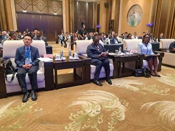 zimbabwewriter's tweet photo. Zimbabwe will no longer approve new single mineral mining projects, with investors required to process multiple minerals from ore deposits at source, VP Constantino Chiwenga says.
Read more: https://t.co/zUnbAHEWan
#ZimNow #Zimbabwe #Mining https://t.co/zXVALnvnws