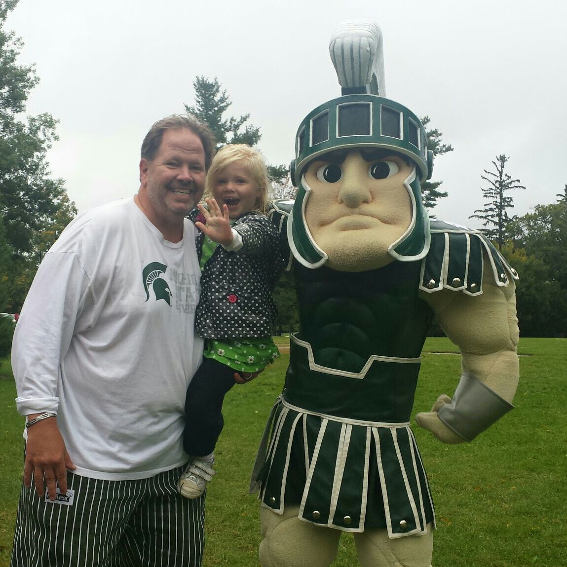 spartykids's tweet photo. Happy Birthday to the world's greatest mascot - Sparty!
Thank you for being a big part of the #SpartyKids Spartan family here at Michigan State!
#Sparty #Spartybirthday https://t.co/lV1bNE7oXH