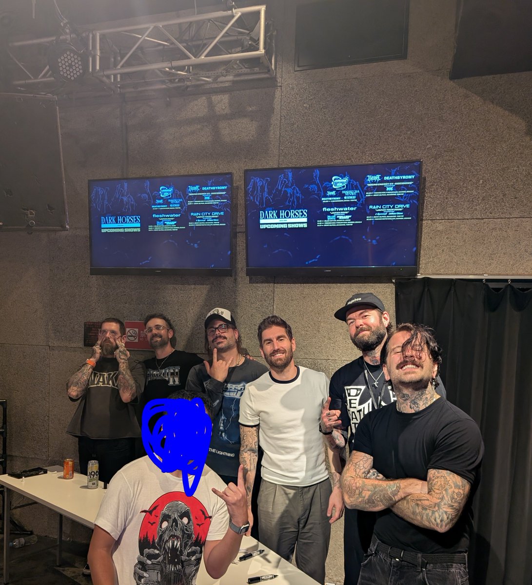 MattyTheTruth's tweet photo. Bury Tomorrow がパフォーマンスできなかった分、GIDEONで暴れ散らかして、ミーグリまで粘りましたよ https://t.co/P9F4OcfZX1