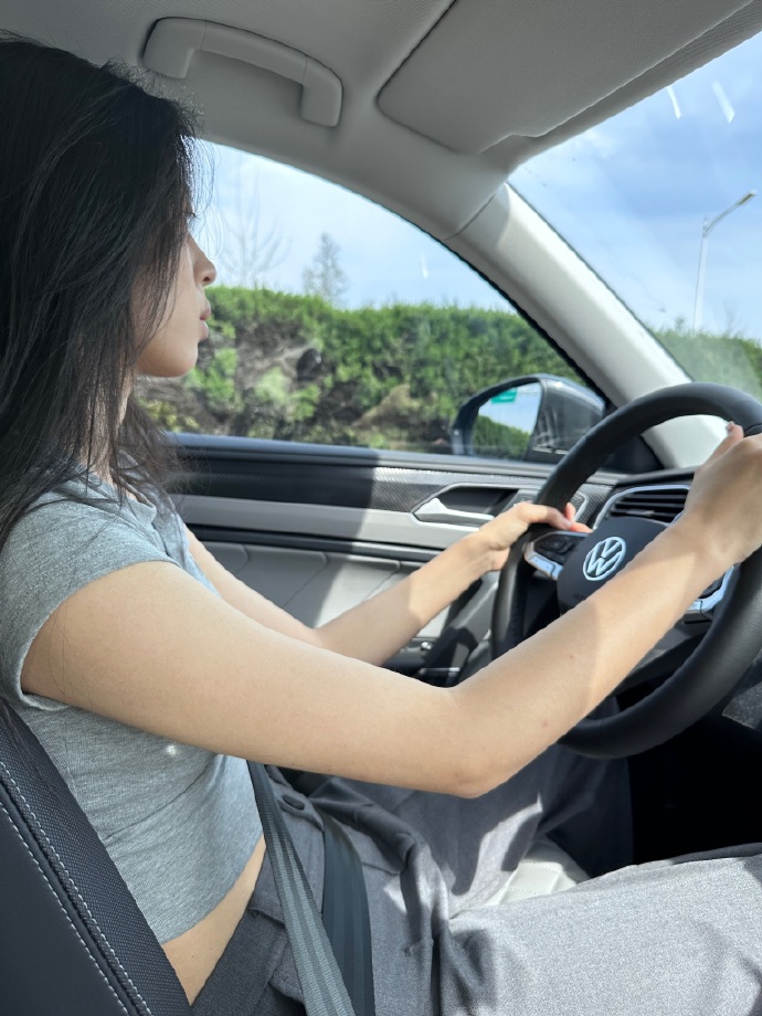 SUNGMUNHEE's tweet photo. Just aced my first parallel parking test after 3 months of wobbly steering and panicked clutch presses  Total win for my inner perfectionist who almost gave up! https://t.co/Nl0hAQZK2C