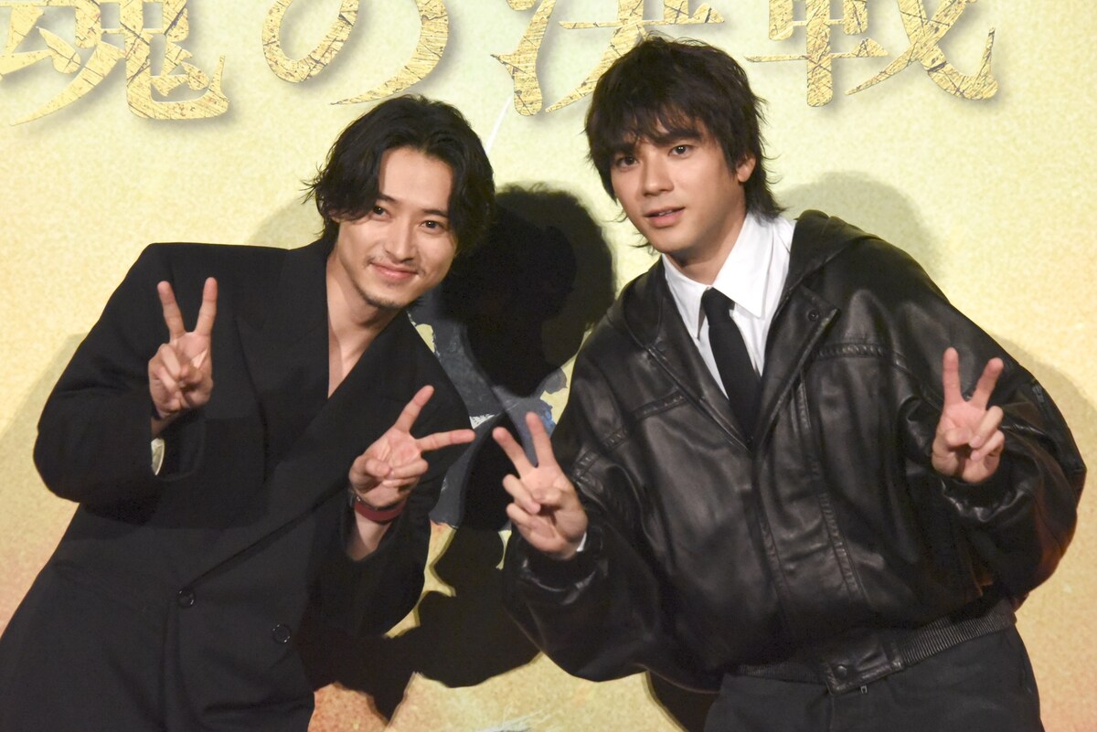 eiga_natalie's tweet photo. 「キングダム」山﨑賢人＆山田裕貴が“魂の決戦”を振り返る「難しいアクションでも2人なら」

🔻「キングダム 魂の決戦」超特大ヒット御礼舞台挨拶レポート（写真24枚）
https://t.co/i97O8Dn0RO

#キングダム https://t.co/9U9LqCuVp0