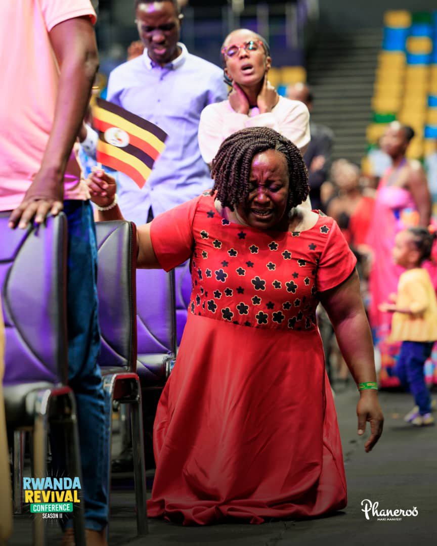 Rubab0rozya's tweet photo. It will be a journey in the spirit......
#RwandaRevivalConference3 with Apostle Grace Lubega
#ApostleGraceInRwanda https://t.co/dfM2VlTshd