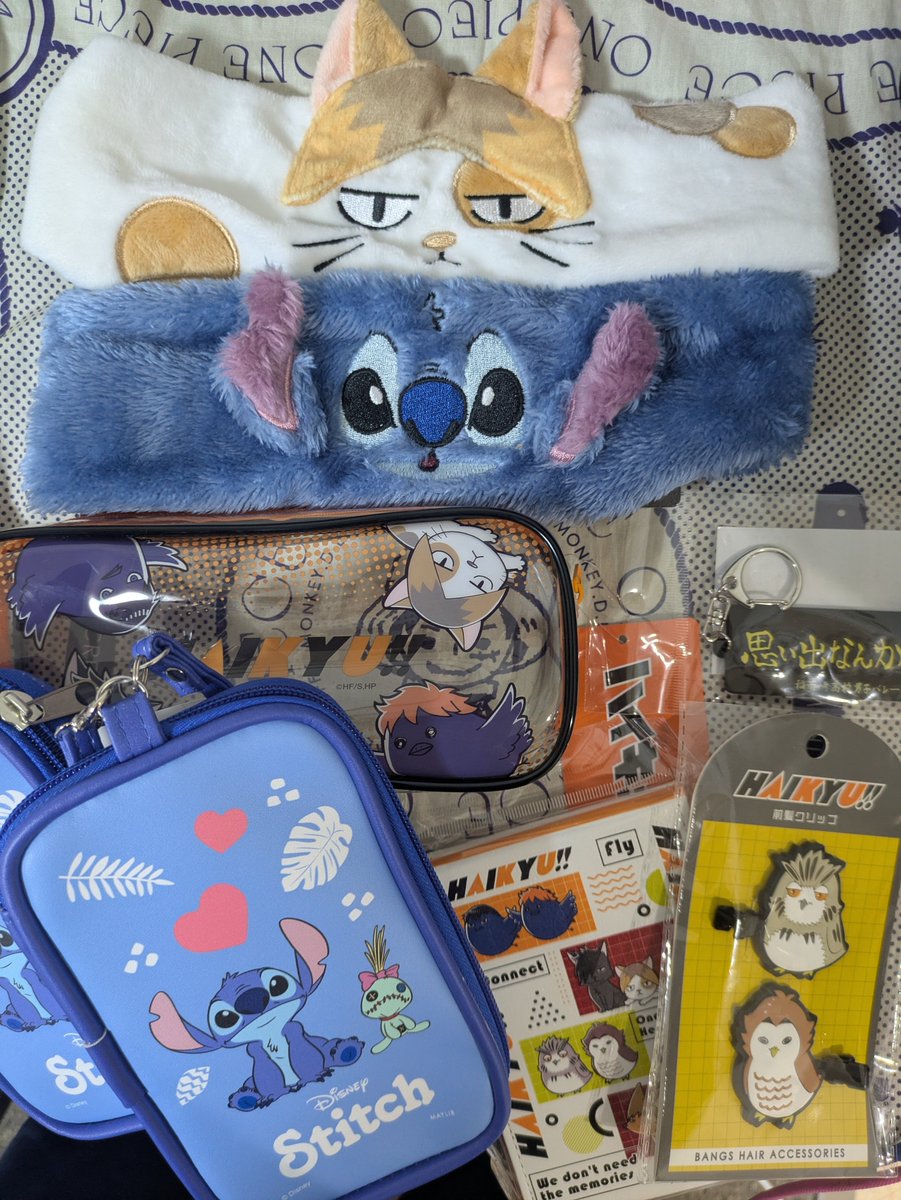 KiichiTakami117's tweet photo. 本日の推し活品。
お会計が思ったより行っててびっくり。こればっかりは財布の紐が緩みますね。まぁでもしょうがない。

悲しいかな、不甲斐ないかな、公演情報より推しゴトの方がポストの反応がいいので、公演の発信も頑張ります。 https://t.co/Akg3zXPxL2