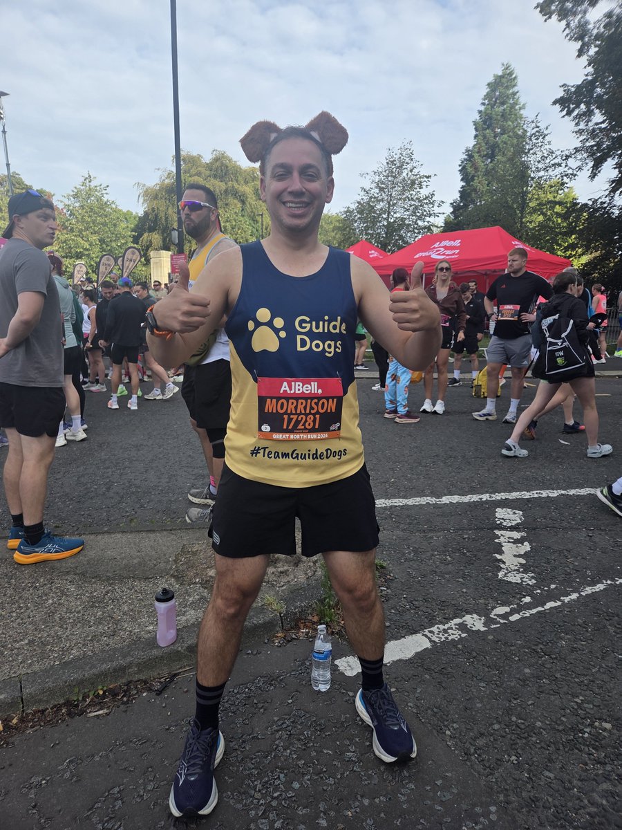 morrisonellis's tweet photo. The Great North Run was amazing! Loved every km! 

Thank you so much to everyone who donated to @guidedogs! We raised over £1000!

And I got to ring the PB bell, proving there is life in the old dog yet!

1:47:22
6217th place out of 63,000...
(And I beat the PM too!) https://t.co/gNSY0UoVxk