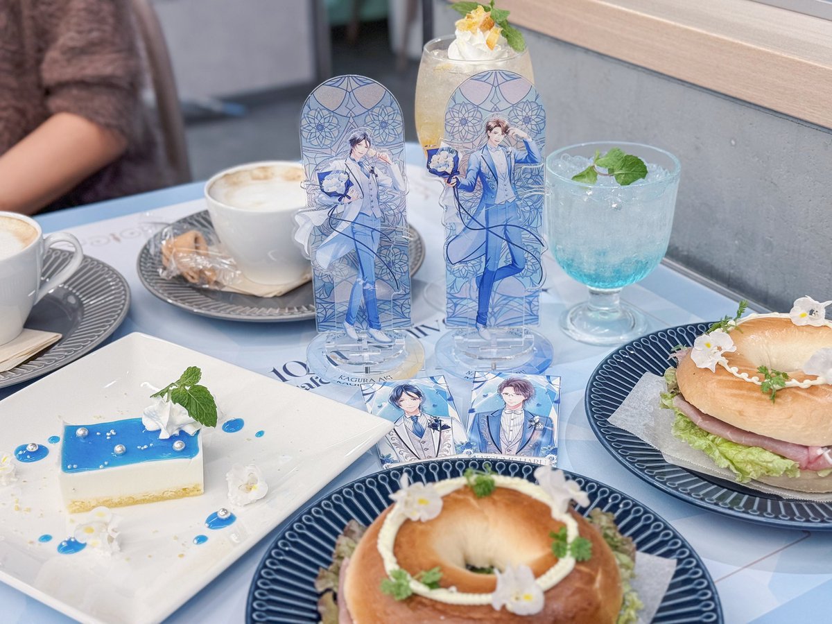 ama_chan_enst's tweet photo. 今年もラベちゃんと、
スタマイ周年のcolyカフェ💍🥂🩵 https://t.co/TCFCSO9A7J