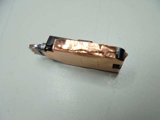 2diskdisk's tweet photo. 【接頭掉落】SanDisk晟碟Ultra Luxe USB Type-C隨身碟CZ75→1TB為家人做使用～存放iPhone手機拍攝的照片影片檔案→不慎撞斷Type-C接頭～要救回影片照片檔案→立直SanDisk晟碟Ultra Luxe隨身碟CZ75～新北市新店區－謝先生【撕開包覆的鋁箔紙】
https://t.co/wHijLoMBcw https://t.co/659KMH25aN