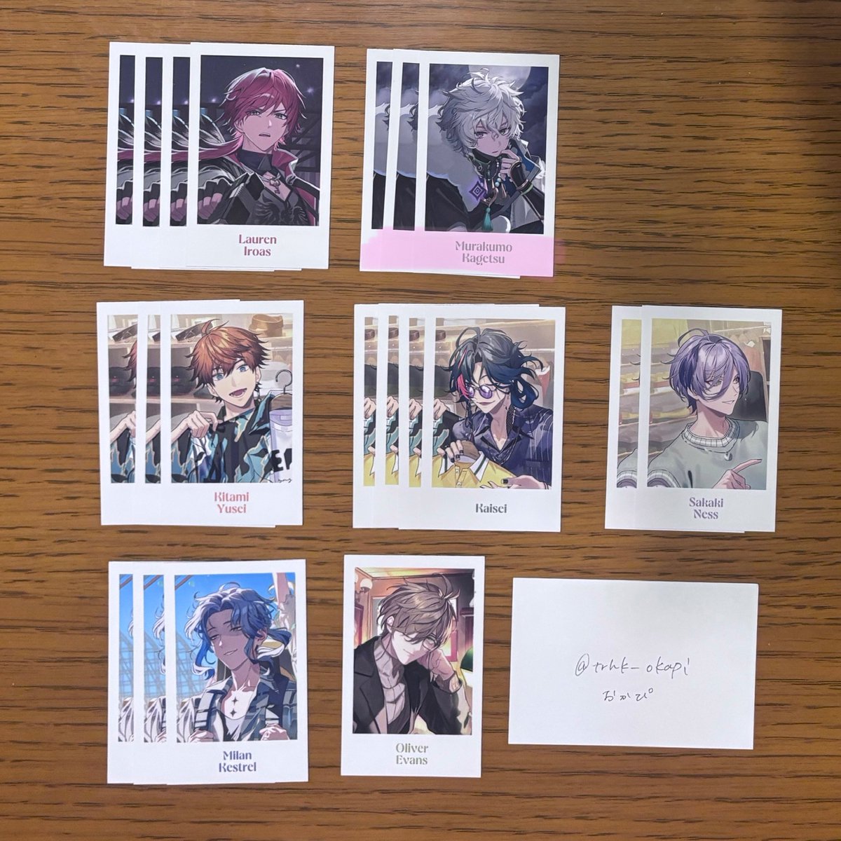 trhk_okapi's tweet photo. @ru__re_star 初めまして、こんばんは。
検索よりお声掛け失礼致します。
当方画像のピンク線の方2枚お譲り可能です。画像お借りして印をつけさせていただいた方と2:2での交換は可能でしょうか？
ご検討いただけますと幸いです🙇🏻‍♀️ https://t.co/GBsjSqvBAn