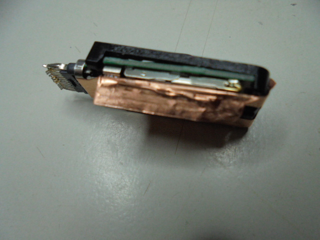 2diskdisk's tweet photo. 【接頭掉落】SanDisk晟碟Ultra Luxe USB Type-C隨身碟CZ75→1TB為家人做使用～存放iPhone手機拍攝的照片影片檔案→不慎撞斷Type-C接頭～要救回影片照片檔案→立直SanDisk晟碟Ultra Luxe隨身碟CZ75～新北市新店區－謝先生【撕開包覆的鋁箔紙】
https://t.co/wHijLoMBcw https://t.co/659KMH25aN
