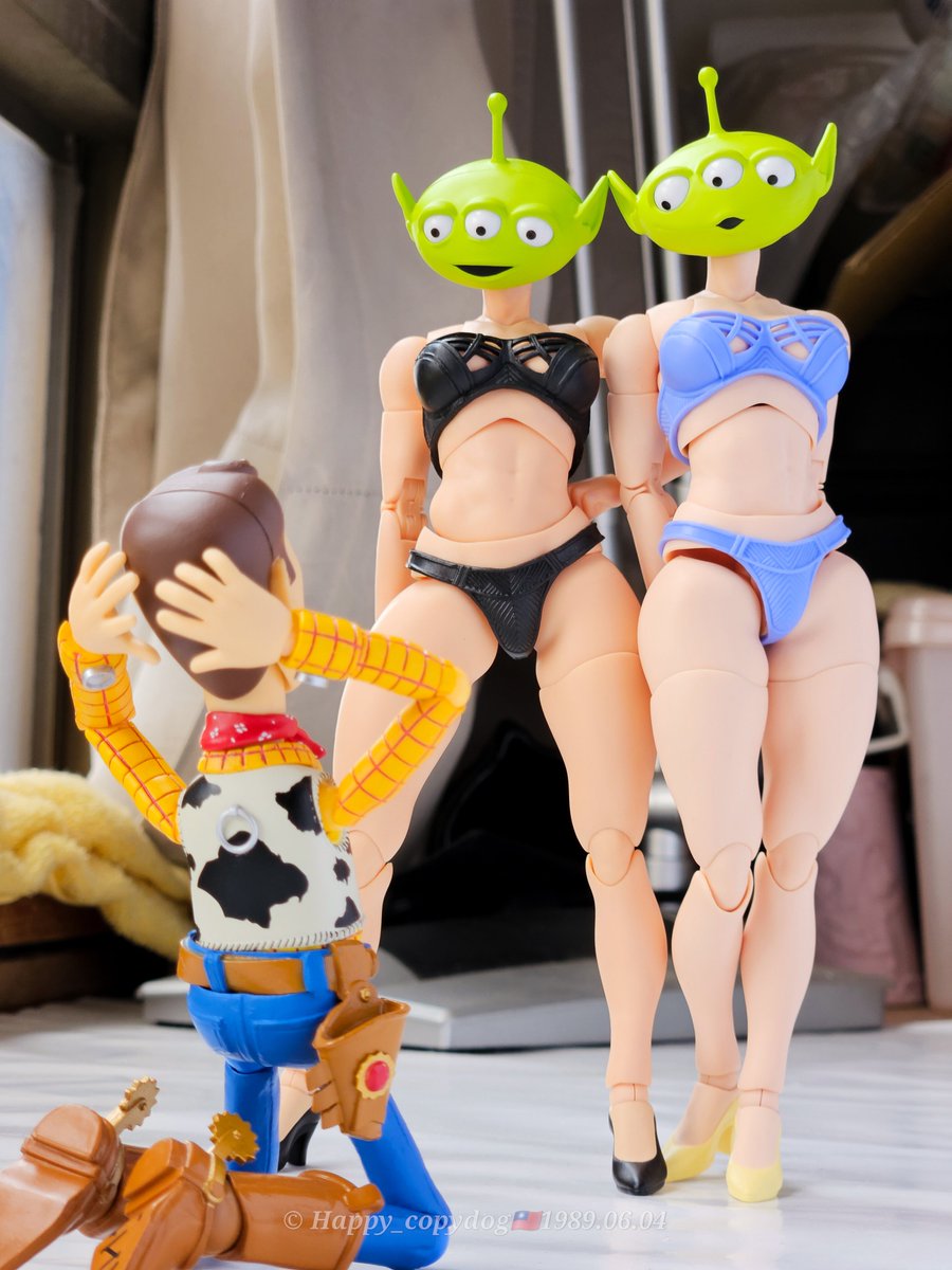 Happy_copydog's tweet photo. 你救了我們，我們永遠感謝你。
You have saved our lives. We are eternally grateful.

#toystory #woodytoystory #toyphotography #toycollector #actionfiguresphotography https://t.co/2jZCJGXIJO