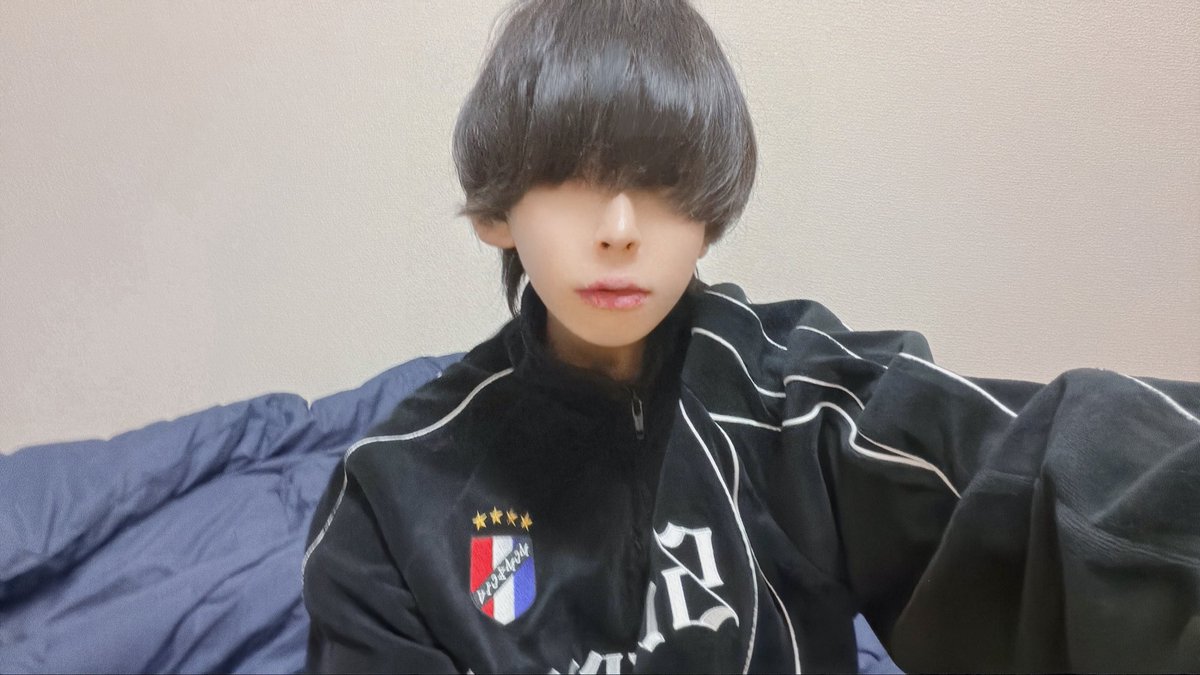 pyoro_pi's tweet photo. 寒なってきましたね😿 https://t.co/va1JAh0ubX