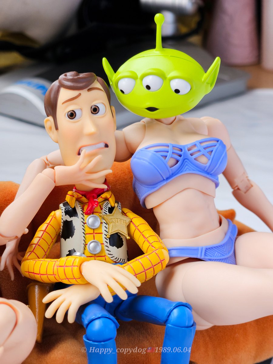 Happy_copydog's tweet photo. 你救了我們，我們永遠感謝你。
You have saved our lives. We are eternally grateful.

#toystory #woodytoystory #toyphotography #toycollector #actionfiguresphotography https://t.co/2jZCJGXIJO