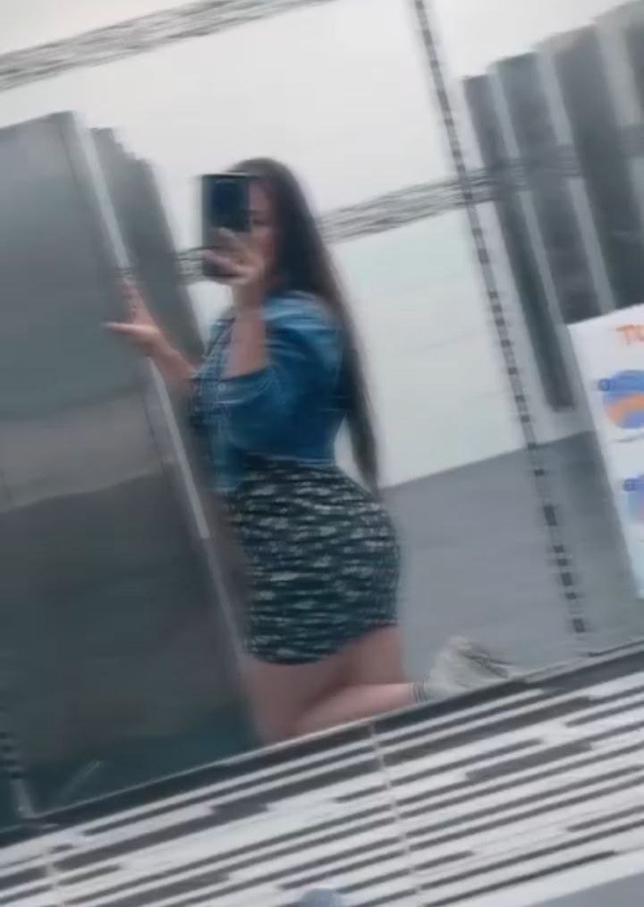 Oliry0's tweet photo. Y ese vestidito 🤭 https://t.co/SLwcwPcpj1