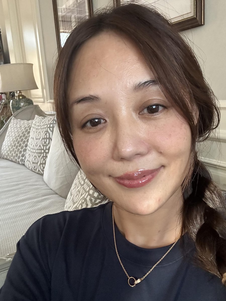 1P3u3's tweet photo. 看起来挺安静，熟了以后可能完全不是这样  你敢不敢先来认识一下？ https://t.co/2iTTRow4sf