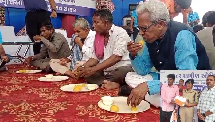 tv13gujarati's tweet photo. તરણેતરનાં મેળામાં લાડુ સ્પર્ધા ભારે આકર્ષણનું કેન્દ્ર બની; 30 મિનિટમાં 28 લાડુ આરોગીને વિંછીયાના બળવંત સતત બીજા વર્ષે વિજેતા
https://t.co/jFabqSu9wk
#TarnetarFair #TarnetarMela #Tarnetar #RuralOlympics #LadduEatingCompetition #tv13gujarati https://t.co/47pHbHk7h4