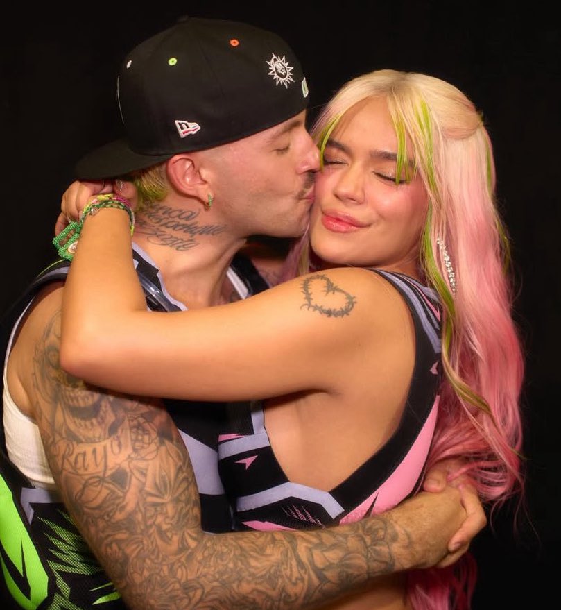 KarolGBRA's tweet photo. CLIMÃO! “Verano Rosa”, de Karol G e Feid, foi indicada “Melhor Interpretação de Reggaeton” no Latin GRAMMY 2026. https://t.co/mHp2i4N3qj
