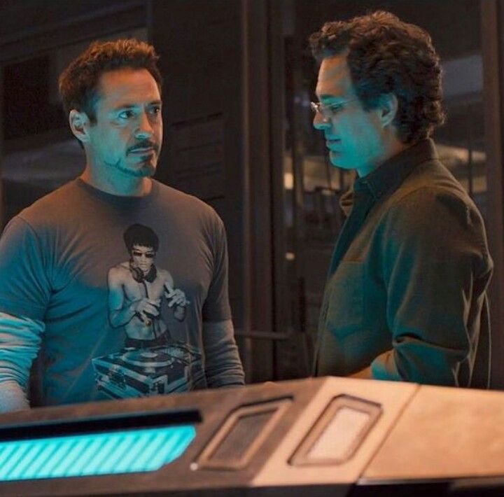 Harsikomide's tweet photo. Rewatched Avengers: Age of Ultron and I just realized we’ve blamed Tony Stark for creating Ultron for years while conveniently forgetting that Bruce Banner was the one who actually helped build him.

Tony had the idea, but Bruce was right there making it happen too. https://t.co/Wb0d5TqxDT