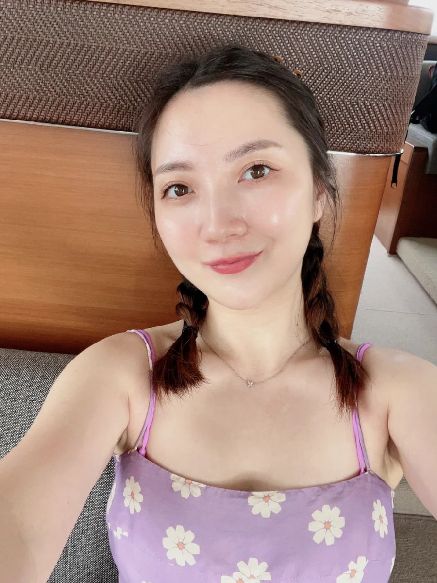 brsa123's tweet photo. 我大概是颠了，都已经是孩子的妈，有了婚姻，有了体面的工作......却总幻想在推上找个懂我的异性朋友🙃有同频的人吗？ https://t.co/TAhYyRzY1F