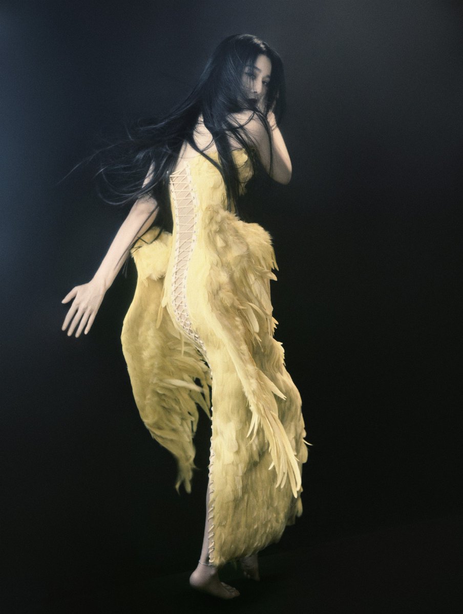 cafewindows's tweet photo. fan bingbing for dust china, september 2026
photographed by liu zongyuan https://t.co/4SGd4lnsMo