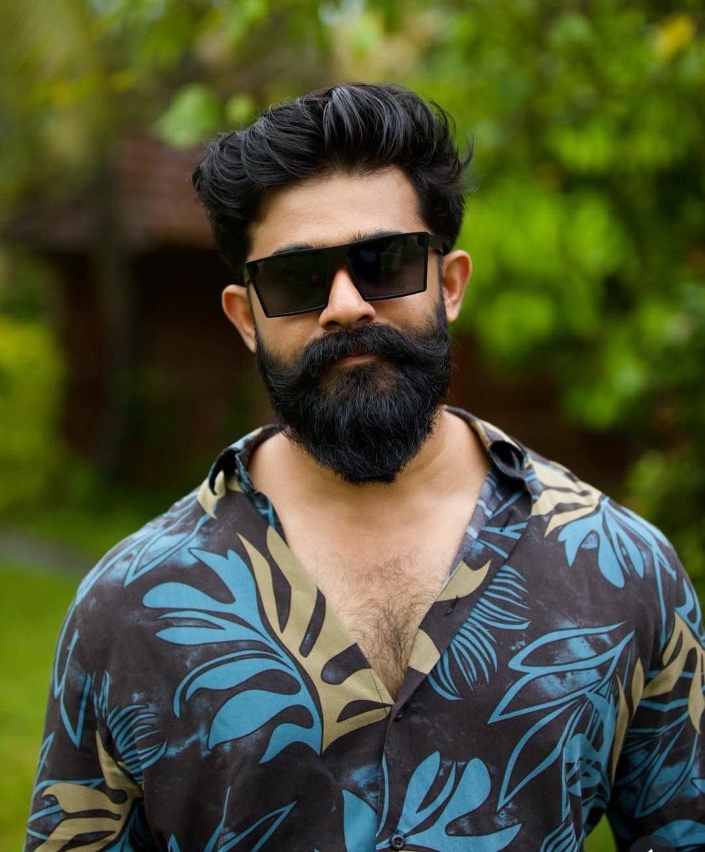 arun_mozhidas's tweet photo. Mallu ❤️✨

https://t.co/p3gq7CemEZ https://t.co/8v7iz7tcr1