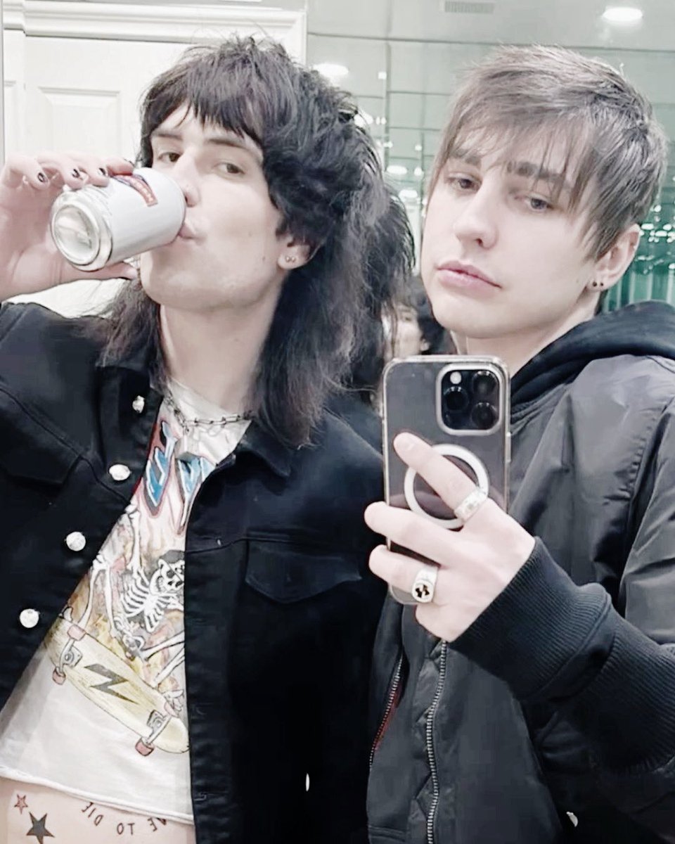 NONAMESHQX's tweet photo. “ everything is absolutely perfect about this guy right by me. love him to pieces let’s meet up soon babes. mwah, little did you guys know that we share a special bond with each other. hehe it might a little fruity ”

       ft . @ghostqore ( the colbs) https://t.co/Zw9Wz9RjcO