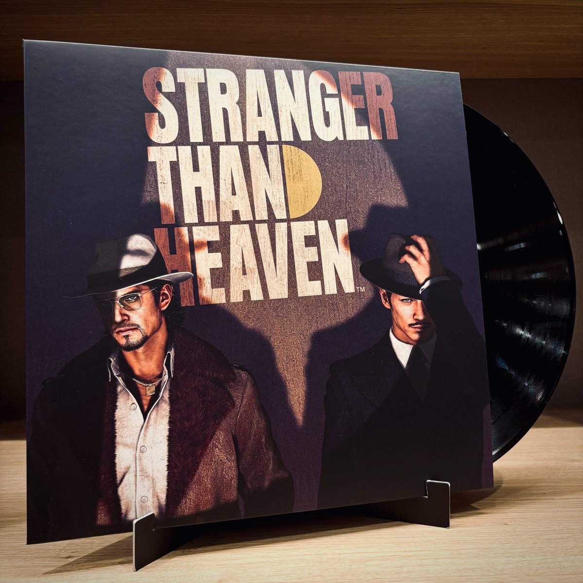 ryugagotoku's tweet photo. ◇━━━━━━━━━━━━◇
　　2027年1月15日発売
『STRANGER THAN HEAVEN』
　　Collector's Edition
　　　予約受付中
https://t.co/aS7p9ntQPf
◇━━━━━━━━━━━━◇
⠀
【セット内容】
・パッケージ版『STRANGER THAN HEAVEN』（PS5®版）
・STRANGER THAN HEAVEN アナログレコード
・特製スチールブック
・描き下ろしデザインBOX
・DLC「デラックスアップグレード」プロダクトコード
・予約特典DLC 武器「ドス・影切」プロダクトコード
⠀⠀
#StrangerThanHeaven
#ストレンジャーザンヘヴン