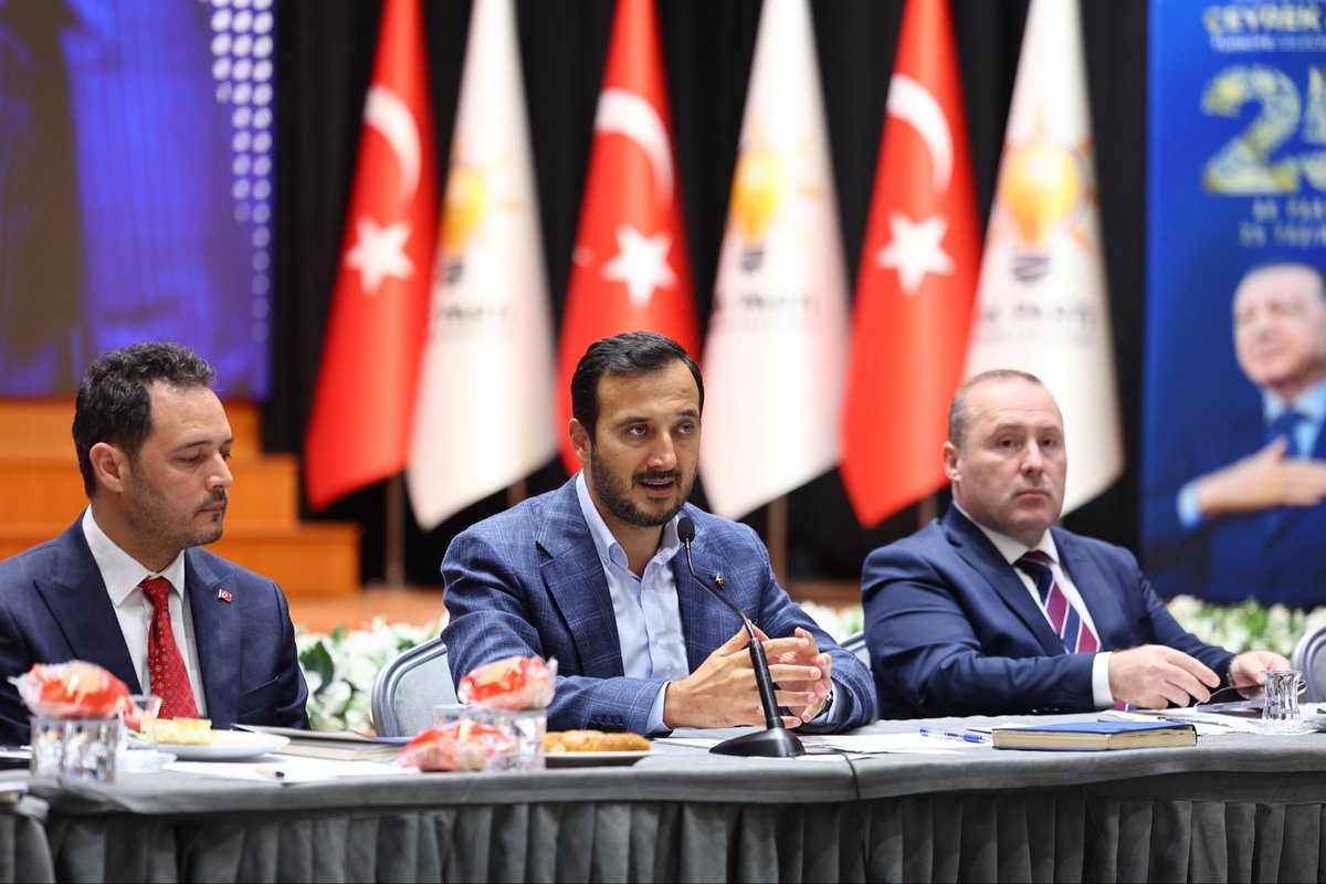 AKIstanbulSPB's tweet photo. Ak Parti İstanbul İl Başkanımız Sayın Abdullah Özdemir Gençlik ve Spor Bakanlığı Müşaviri Sayın Umut Özkan ve  İl Başkan Yardımcımız Sosyal Politikalar Başkanımız Sayın Yusuf Aslan’ın katılımlarıyla; İstanbul’daki amatör spor branşlarının kıymetli temsilcileriyle bir araya geldik https://t.co/6W9ArUAkA6