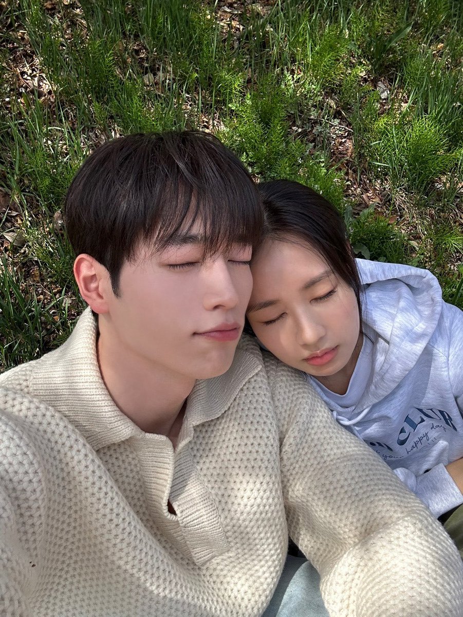 eudnjin's tweet photo. we had a busy day filming, but the weather was too good not to take a few pictures. https://t.co/ujLhAqQYtI