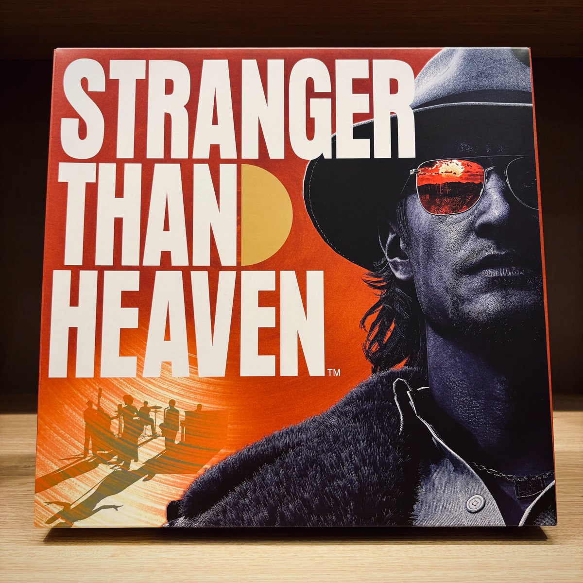 ryugagotoku's tweet photo. ◇━━━━━━━━━━━━◇
　　2027年1月15日発売
『STRANGER THAN HEAVEN』
　　Collector's Edition
　　　予約受付中
https://t.co/aS7p9ntQPf
◇━━━━━━━━━━━━◇
⠀
【セット内容】
・パッケージ版『STRANGER THAN HEAVEN』（PS5®版）
・STRANGER THAN HEAVEN アナログレコード
・特製スチールブック
・描き下ろしデザインBOX
・DLC「デラックスアップグレード」プロダクトコード
・予約特典DLC 武器「ドス・影切」プロダクトコード
⠀⠀
#StrangerThanHeaven
#ストレンジャーザンヘヴン