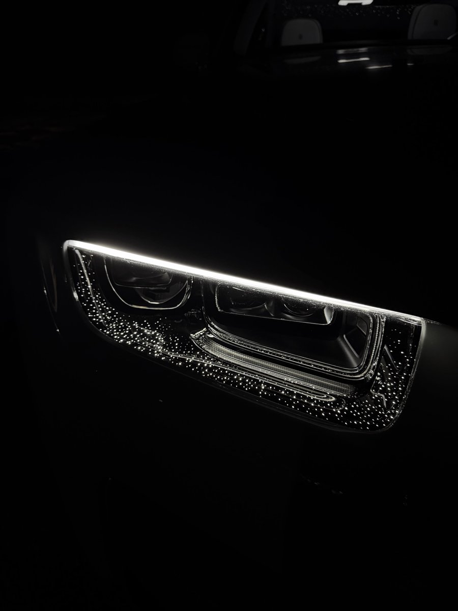 JoeW6_'s tweet photo. Starlight headlights in the Phantom https://t.co/T5vYftgOhS