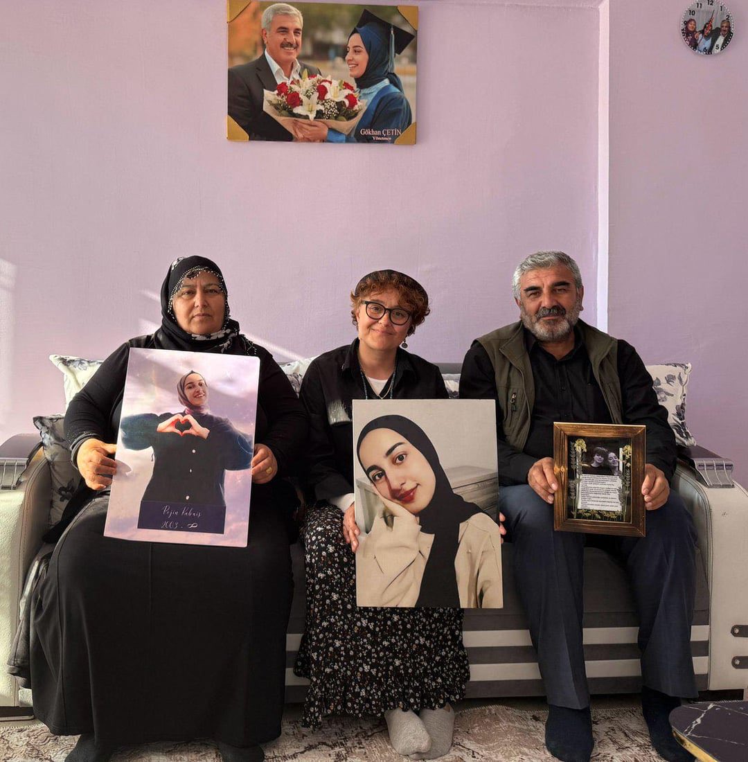 lasthewalbender's tweet photo. Orospu çocuğu değilsen tiviti silersin https://t.co/57HQFBk1pj