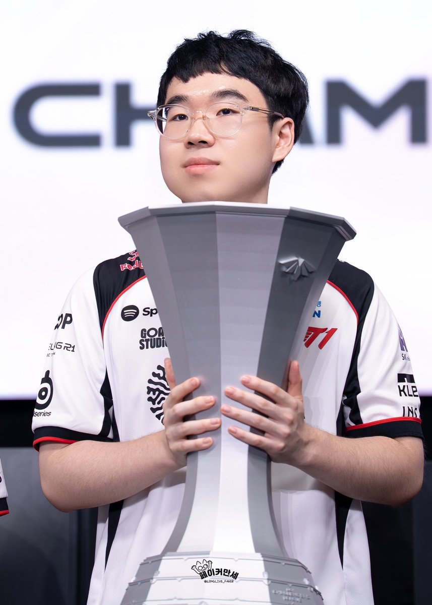 LONGLIVE_FAKER's tweet photo. #Haetae #해태 https://t.co/KuCFJ2lVjy