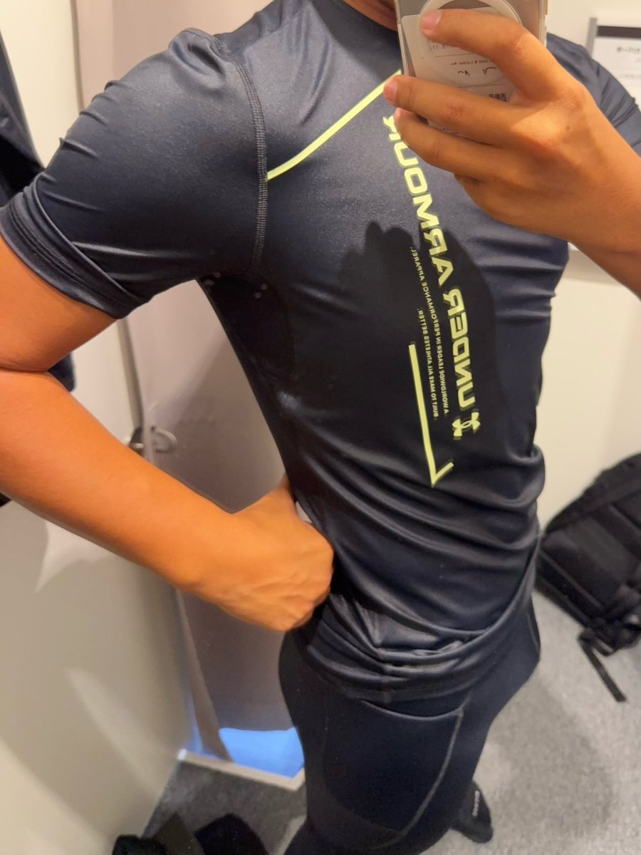 krisbdsm's tweet photo. Scored the last Under Armour in size S!!!
I LOVE TOKYO!!!
#gay #compression #sportsgear #soccergear
#gymgear #lycra #spandexbulge #spandexmen #amoresy #紧身衣 #高弹 #UA #underarmour #高弹 https://t.co/6MXrm4uA7s