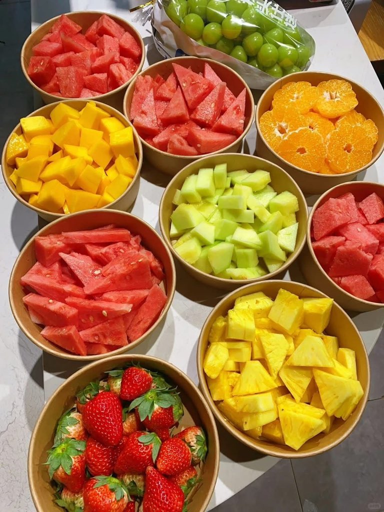 hopefulhob's tweet photo. cuma boleh ambil 1 bowl, kalian mau ambil yang mana nih?? 🤨🤨 https://t.co/XkozgcpsUx