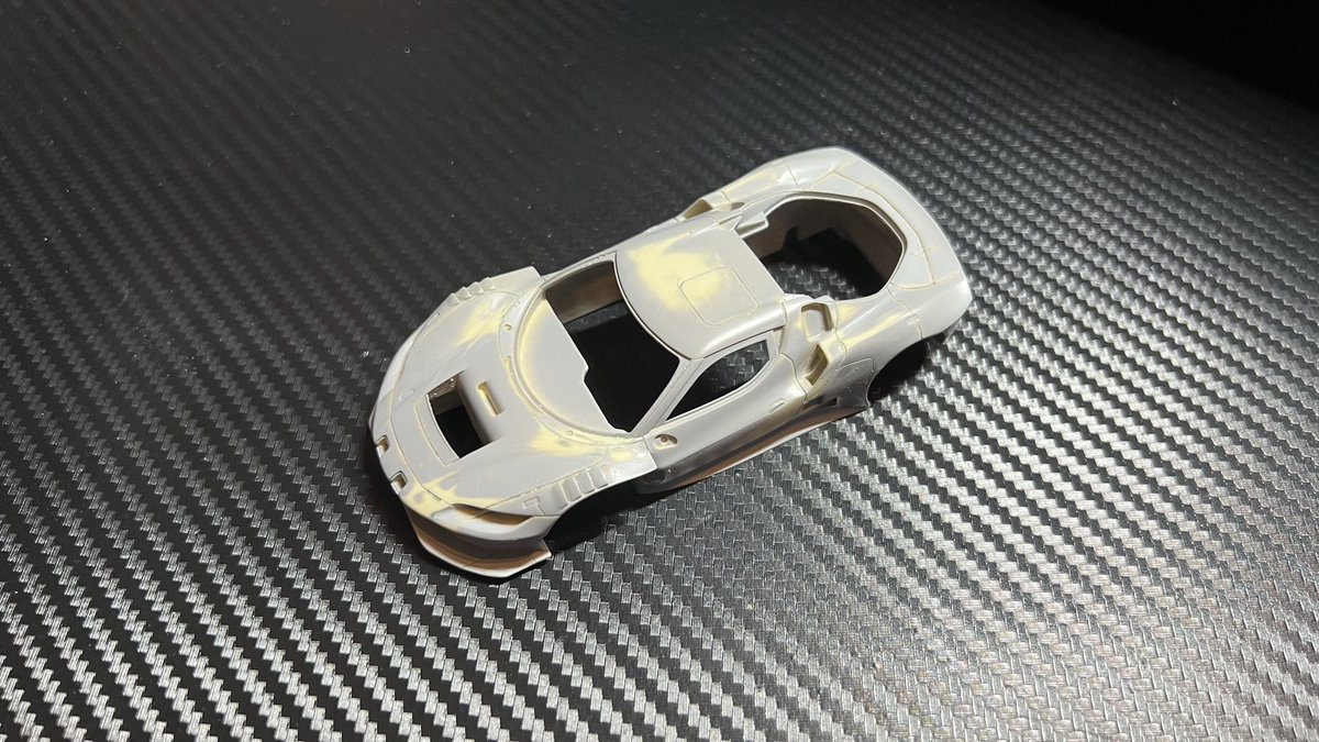 TAKA_Fukami's tweet photo. Base preparation work on the Ferrari 296 GT3.

Working on the body surface and getting everything ready for the next stage. 😊

#AlphaModel #296GT3 #143scale #ScaleModel #ModelCar https://t.co/Rk8ZZBHEZy