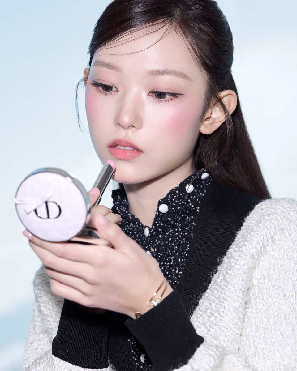 withhaerin0515's tweet photo. so pretty https://t.co/7QvqdxYZNG