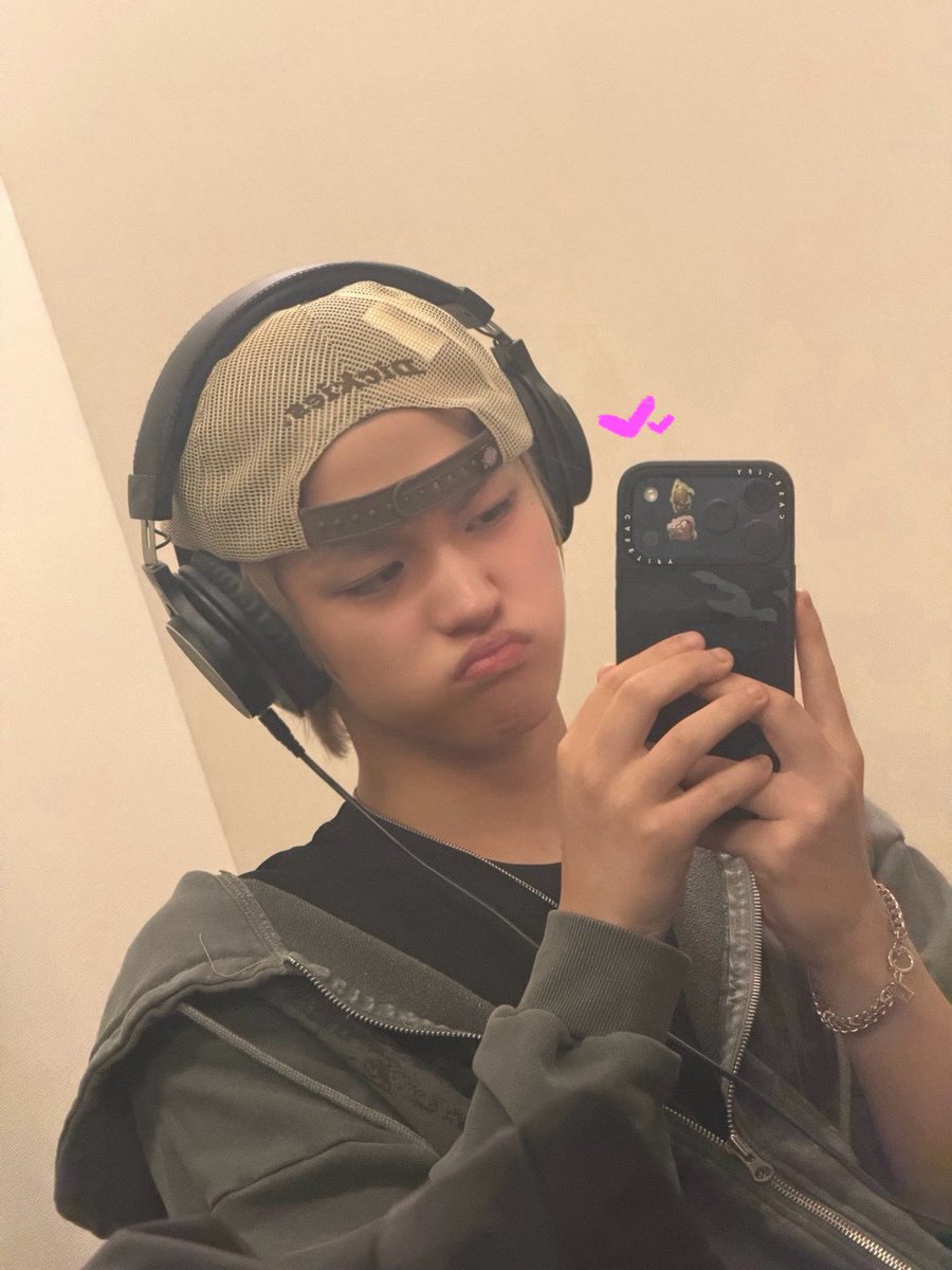 AHOFonWeverse tweet picture