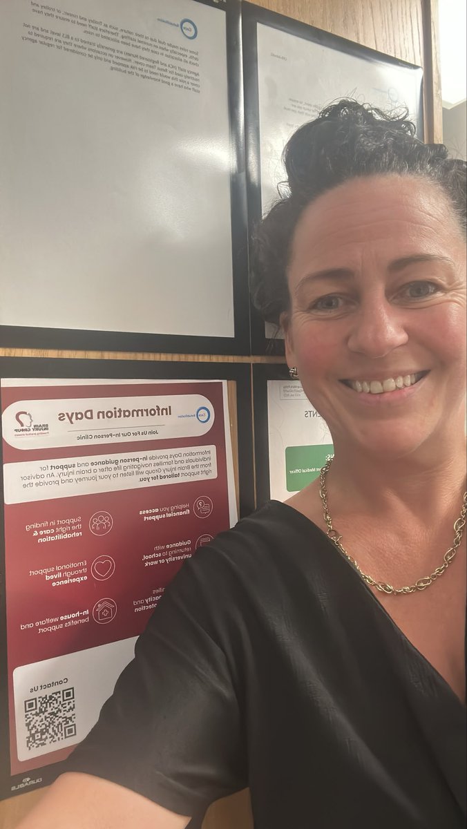 braininjurygrp's tweet photo. Our Rehabilitation and Partnerships Lead, Georgina, has had a successful day at our first Information Day at @circlehealthgrp's Birmingham Rehabilitation Centre - providing holistic advice and guidance to their patients.

 We’re looking forward to returning on 14 October💚 https://t.co/UGRxoKWF3m