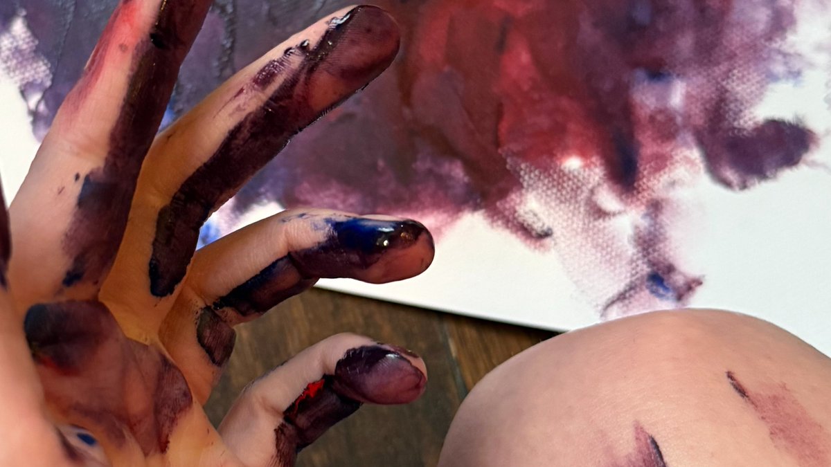 Elarapaints's tweet photo. Ten sessions taught me that giving up control might actually be the hardest part of making art... https://t.co/OKIPd5pjkn
