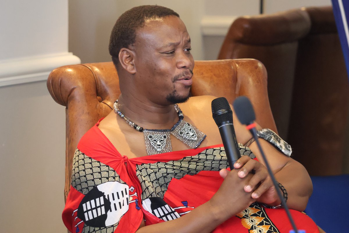 IOMCOpretoria's tweet photo. Community leadership drives lasting change! 

At the final SRHR-HIV Knows No Borders meeting, Religious &amp; Traditional leaders shared progress on ending child marriage, keeping girls in school &amp; tackling GBV. 

Though the project is ending, they vowed to keep the momentum going. https://t.co/KFJ9LBtJOX