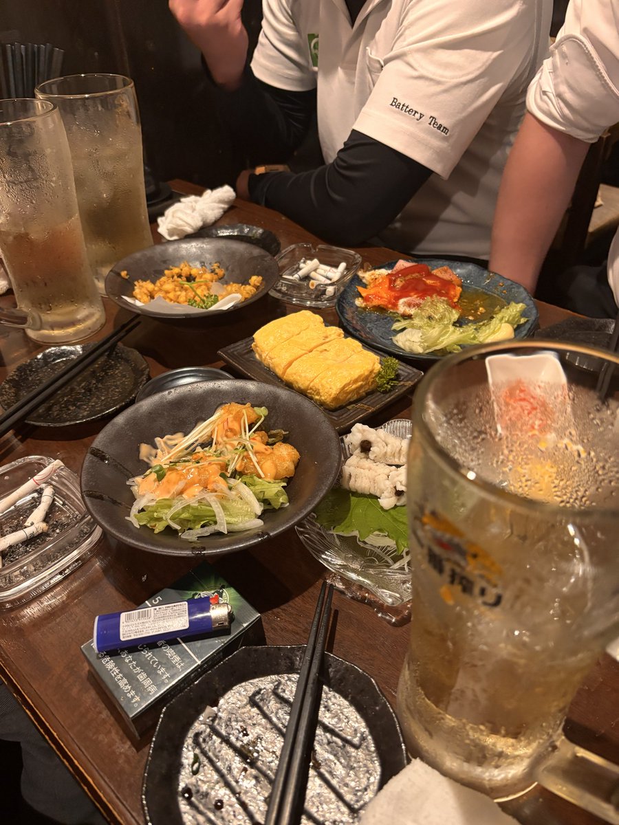 datsushoshaman's tweet photo. 9/16
社会人（商社マン）なら避けて通れないみち
飲み会→爆食
どうバランスを取るか
それに尽きる
#筋トレ 
#社会人 https://t.co/pdZQTKL4HZ