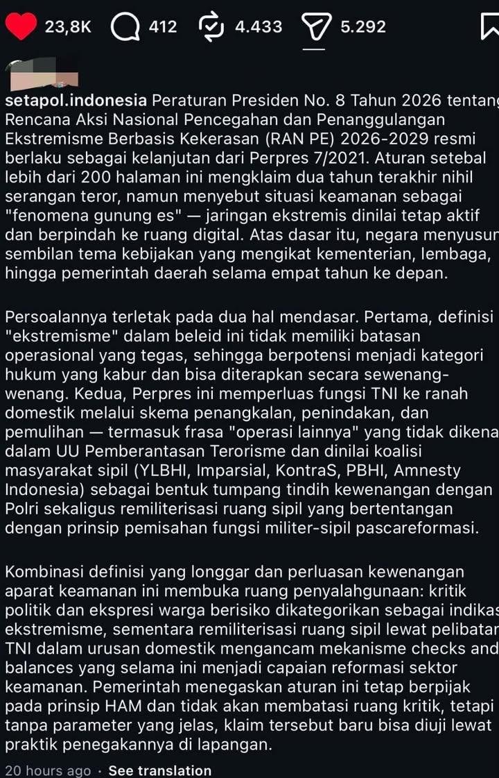 erlanishere's tweet photo. Presiden baru aja bikin Perpres karet terbaru yang bisa bikin peserta demo masuk penjara akibat tuduhan ekstremisme.

Definisi "ekstremisme" yang tidak dijelaskan + perluasan wewenang TNI ke ranah sipil ini akan mengancam demokrasi kita. Tolak! https://t.co/2zrIlogkz2