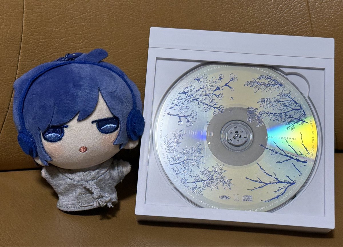 mirina_srmf's tweet photo. 今日のためにCDプレイヤーを買ったりもしました！ずっと欲しかったから嬉しい

私の車にはCD入れることが出来なくてプレイヤーも持ってなかったから今までCDは基本使ってなかったけど、これで通勤の時もたくさん聞けます⸜(*ˊᗜˋ*)⸝ https://t.co/l4dST4gNok