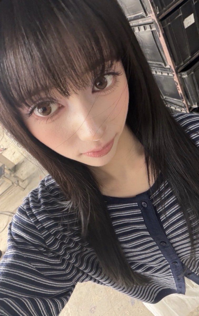 Shimanizi45's tweet photo. えーもう出ちゃいそうなの��
まだちょっとしか手でしてないのに💕
出すなら中に欲しいな💕
#なりきり　#イメプ https://t.co/4iiBbjpSk9