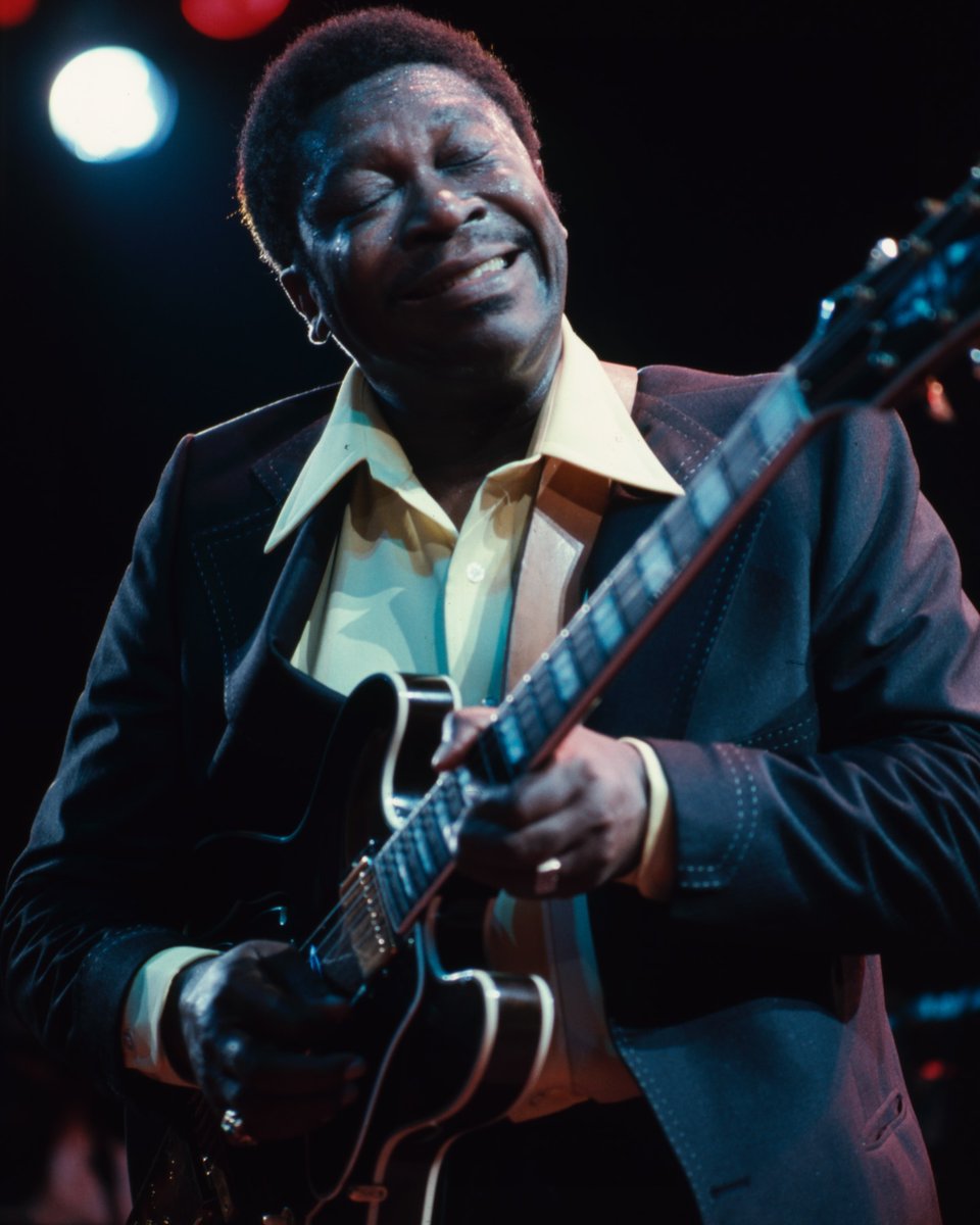 CustomGibson's tweet photo. 👑 Happy Birthday to the King of the Blues, B.B. King! 👑

We're honored to celebrate your legacy, which continues to inspire musicians around the world. Here's to the man, the music, and the thrill that lives on.

Celebrate with us and share your favorite B.B. King song below! https://t.co/pNMw6TX50D